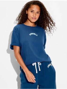 UNWELL Women's Short Sleeve Crewneck Tee in Navy